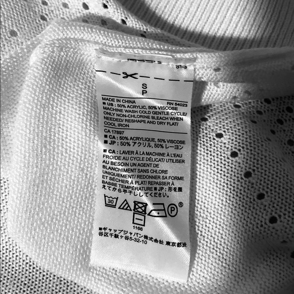 ✨HOST PICK✨ BR White Sweater - Picture 7 of 7